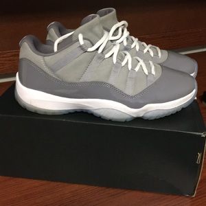 Cool grey 11’s low